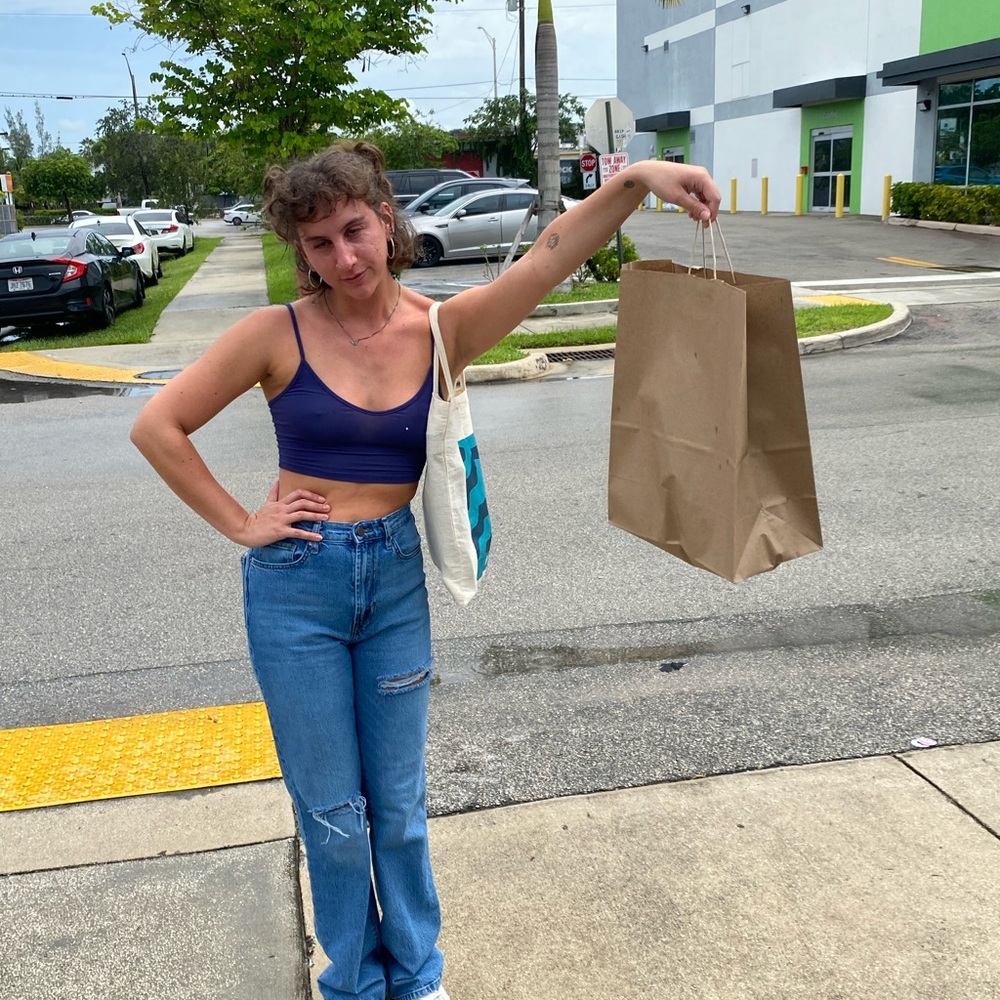 Meet your Posher, Sindi